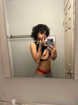 Aliengirl0 Photo #41