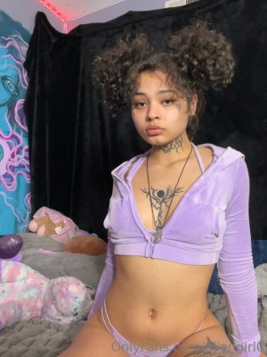 Aliengirl0 Photo #43