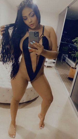 Karenn Smith Post #6