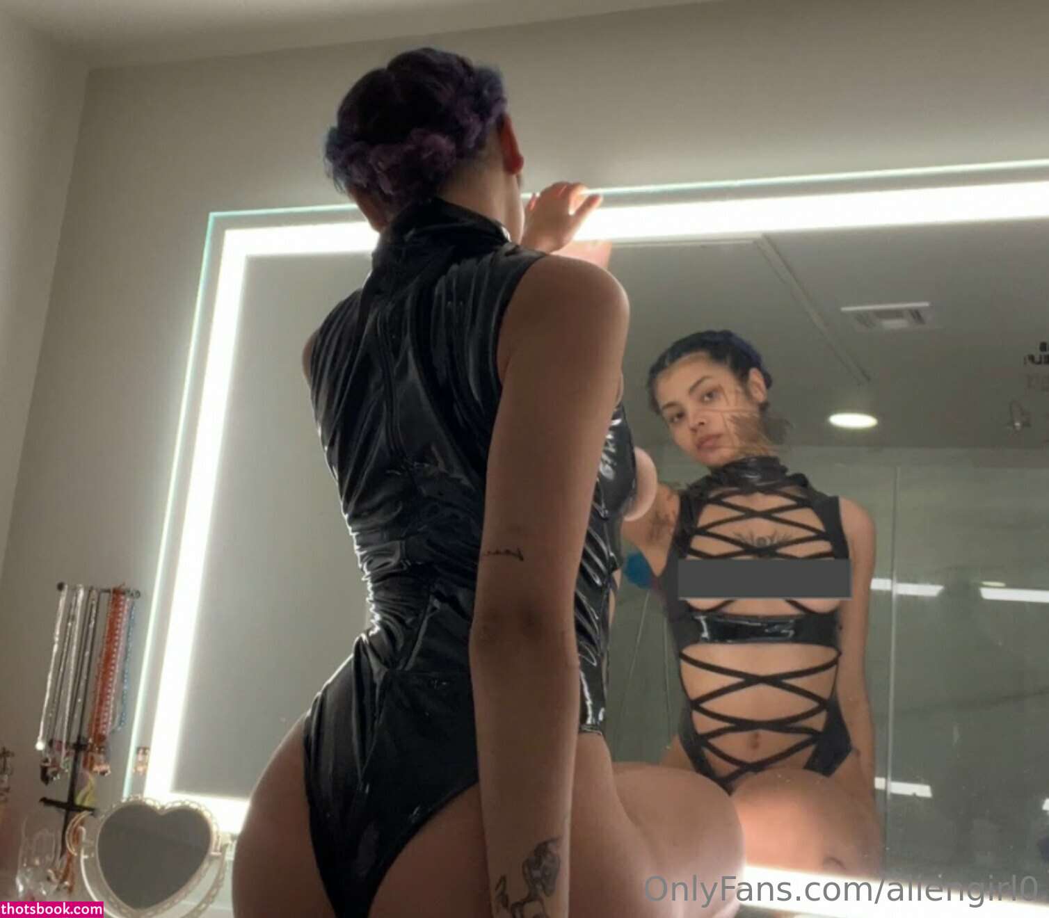 Aliengirl0 Photo #62