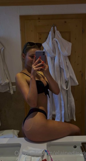 Elaine Davis Photo #10