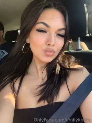 Emily Kaye Photo #17