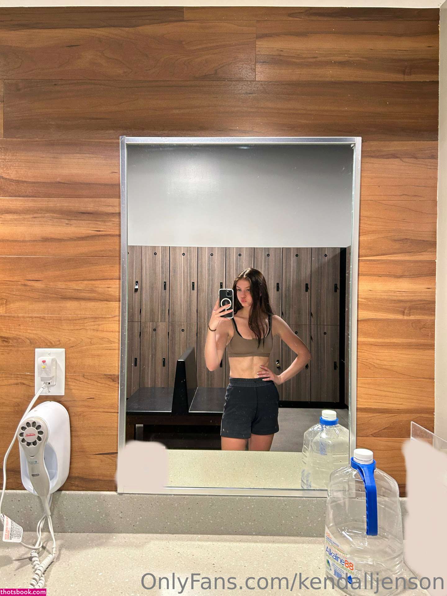 Kendall Jenson Photo #11