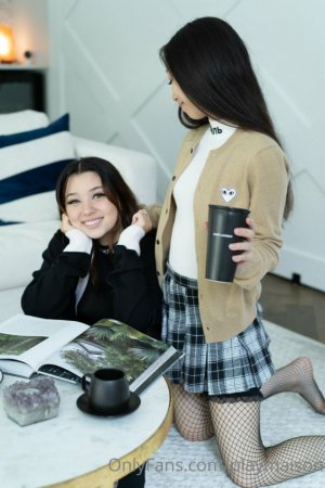 Chloekitcat Photo #32