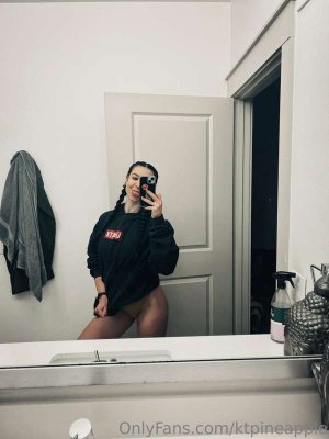 Ktpineapple Aka Ktleighh Photo #2