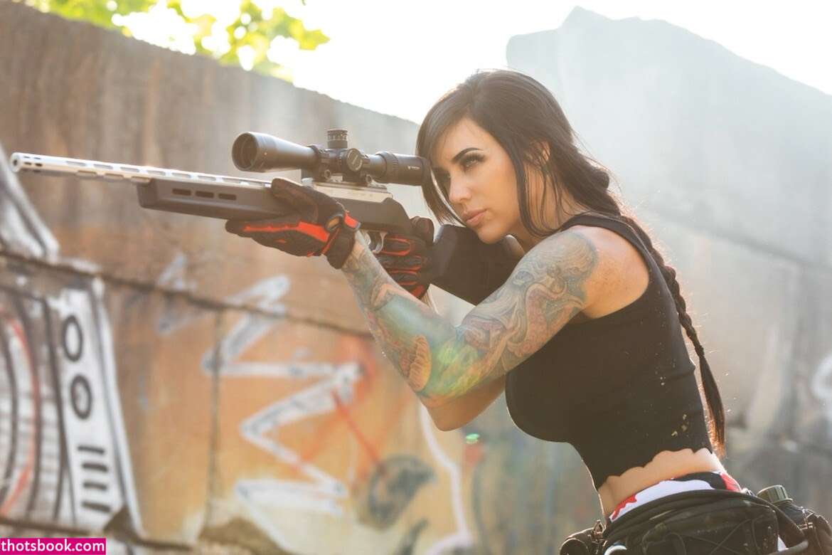 Alex Zedra Photo #20