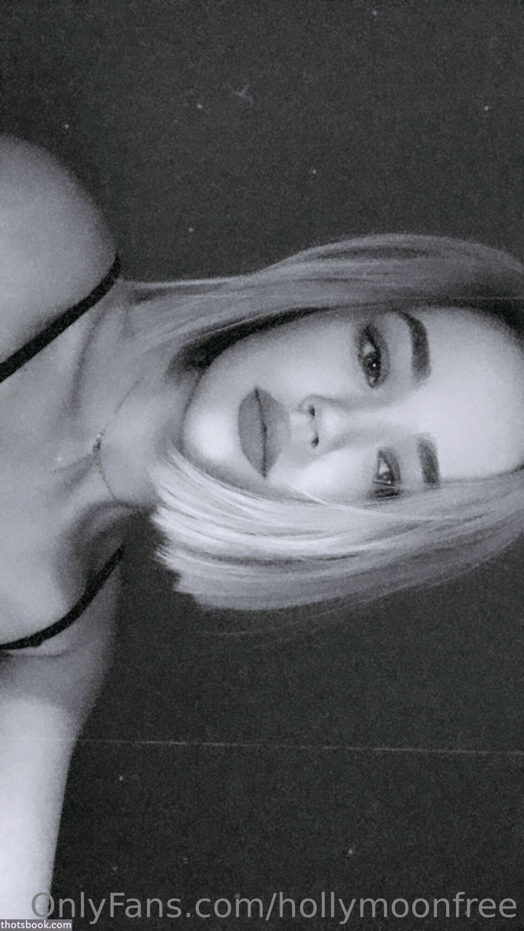 Holly Moon Photo #20