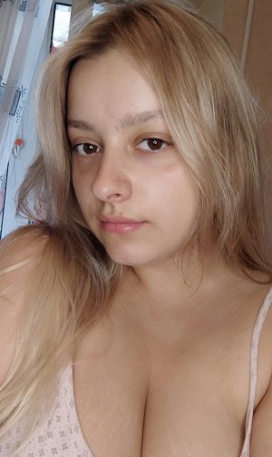 joannabaileyfree Photo #8