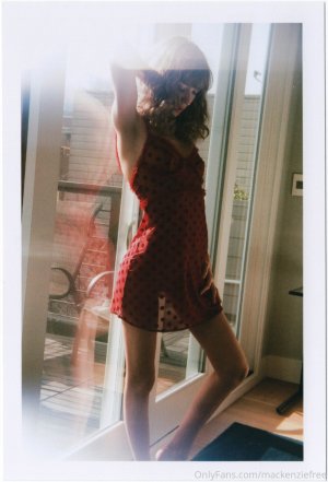 Marykate Moss Photo #1