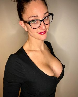 Renee Leigh Photo #19