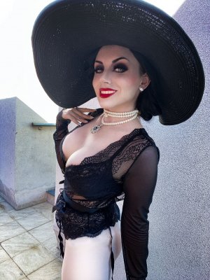 Ezy Summers Photo #179