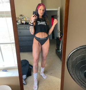 Kris Statlander Photo #4