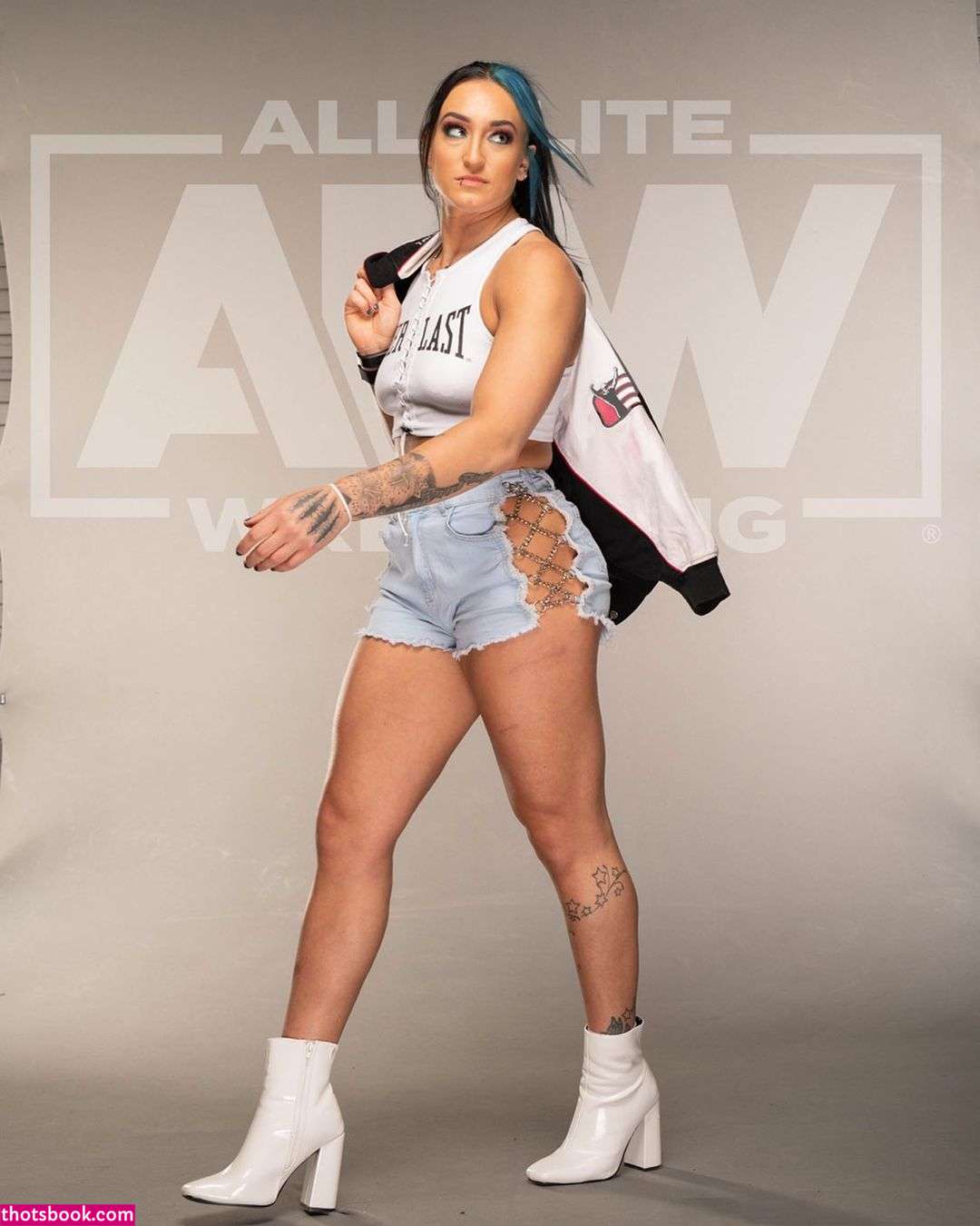 Kris Statlander Photo #6