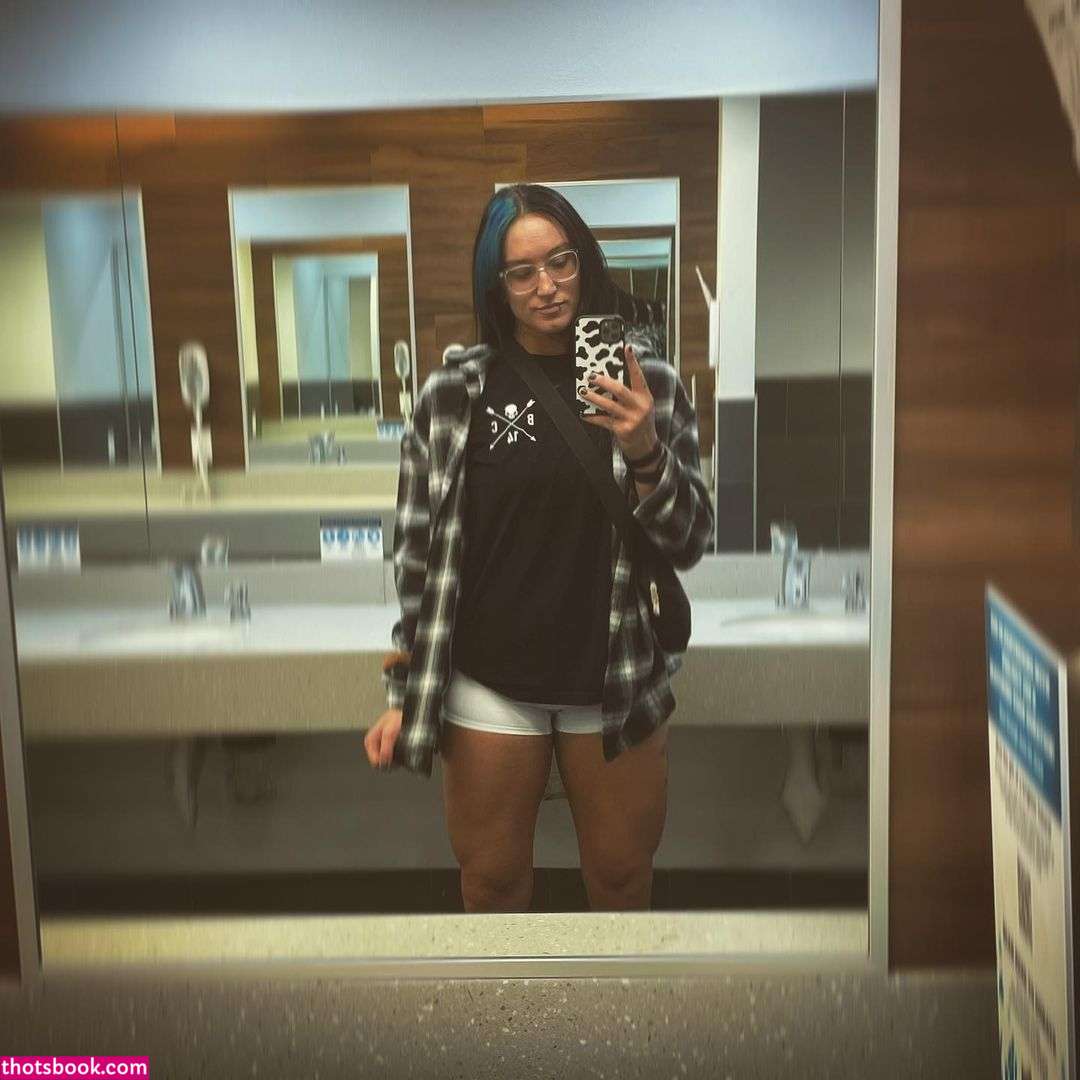 Kris Statlander Photo #22