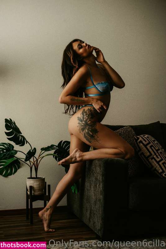 Queen6cilla Photo #25