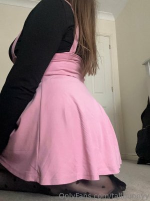 Tallbunnyy Photo #38