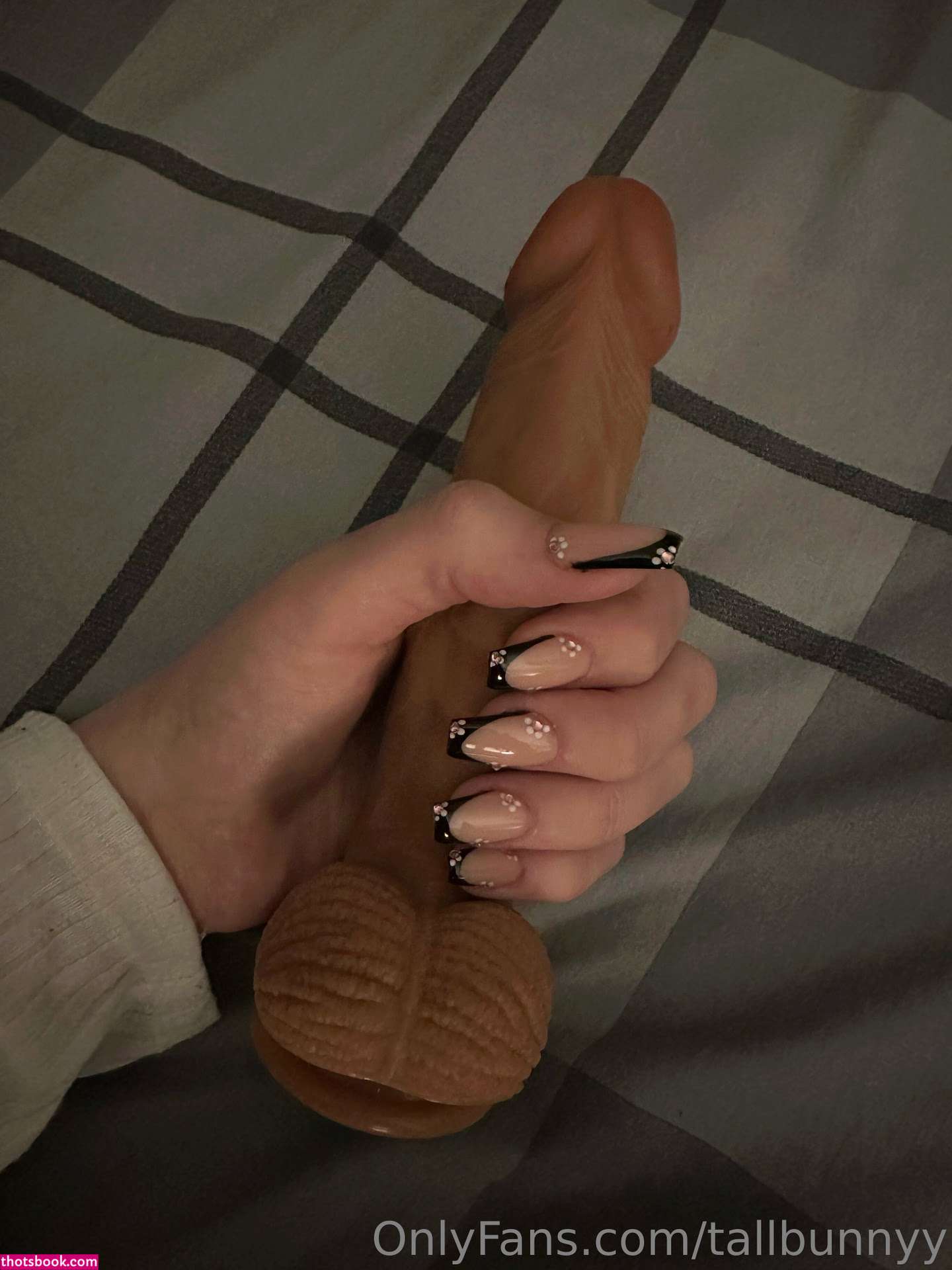 Tallbunnyy Photo #44