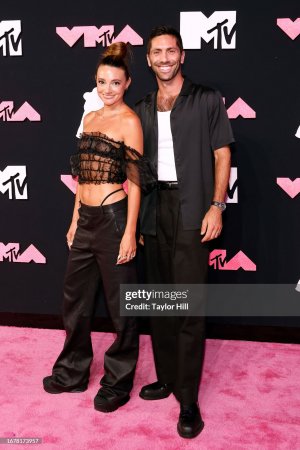 Laura Perlongo Photo #30