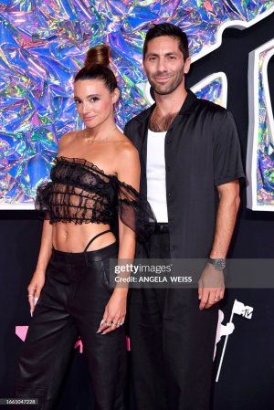 Laura Perlongo Photo #34