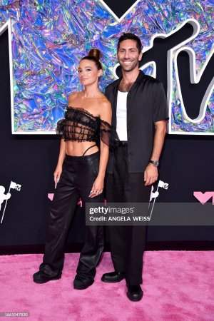 Laura Perlongo Photo #35