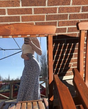 Arielle Burstrom Photo #5