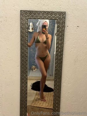 Beth Oliver Photo #13