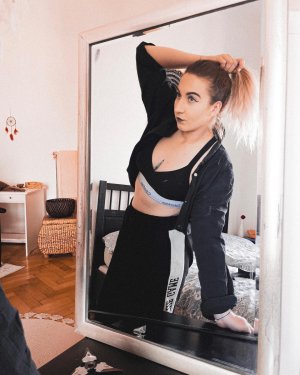 Mistressmegara Photo #3