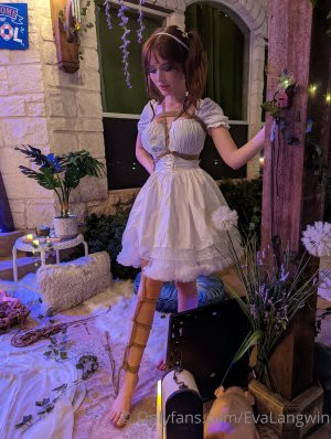 Eva Langwin Photo #257