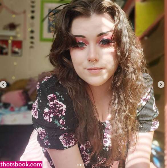 Bogwitchbae Photo #5