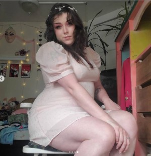 Bogwitchbae Photo #6