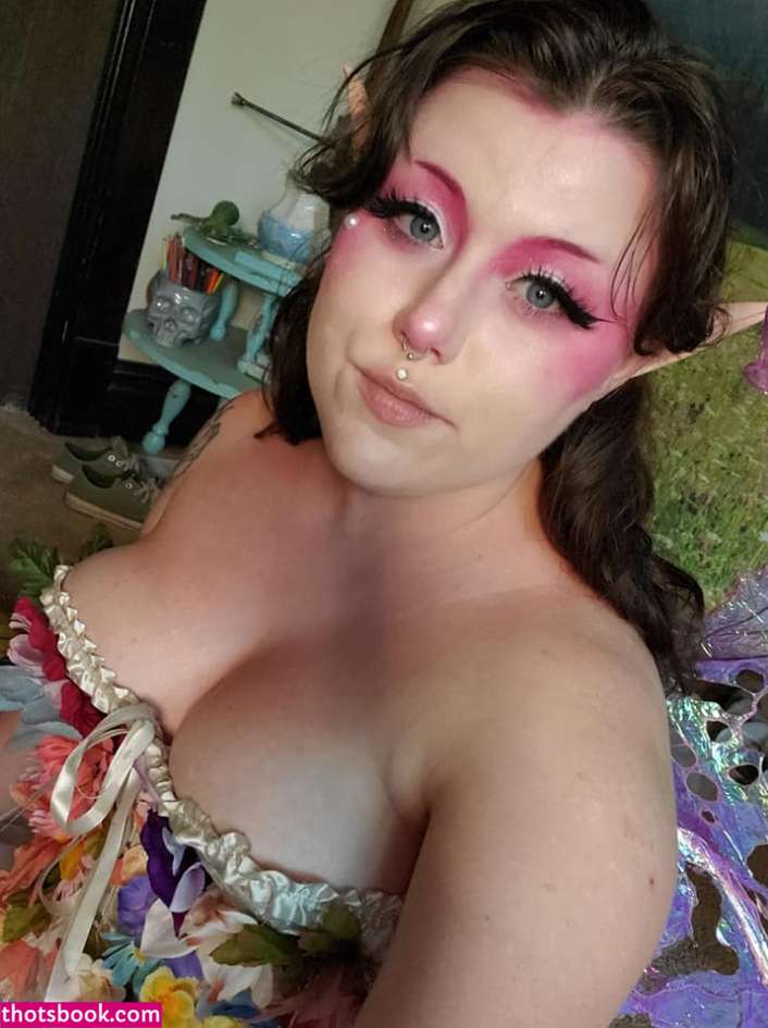 Bogwitchbae Photo #8