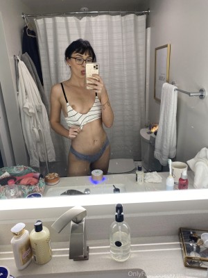 goddessclaire111 Photo #4