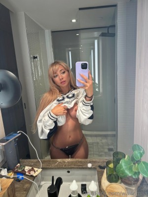 Izzybunnies Photo #995