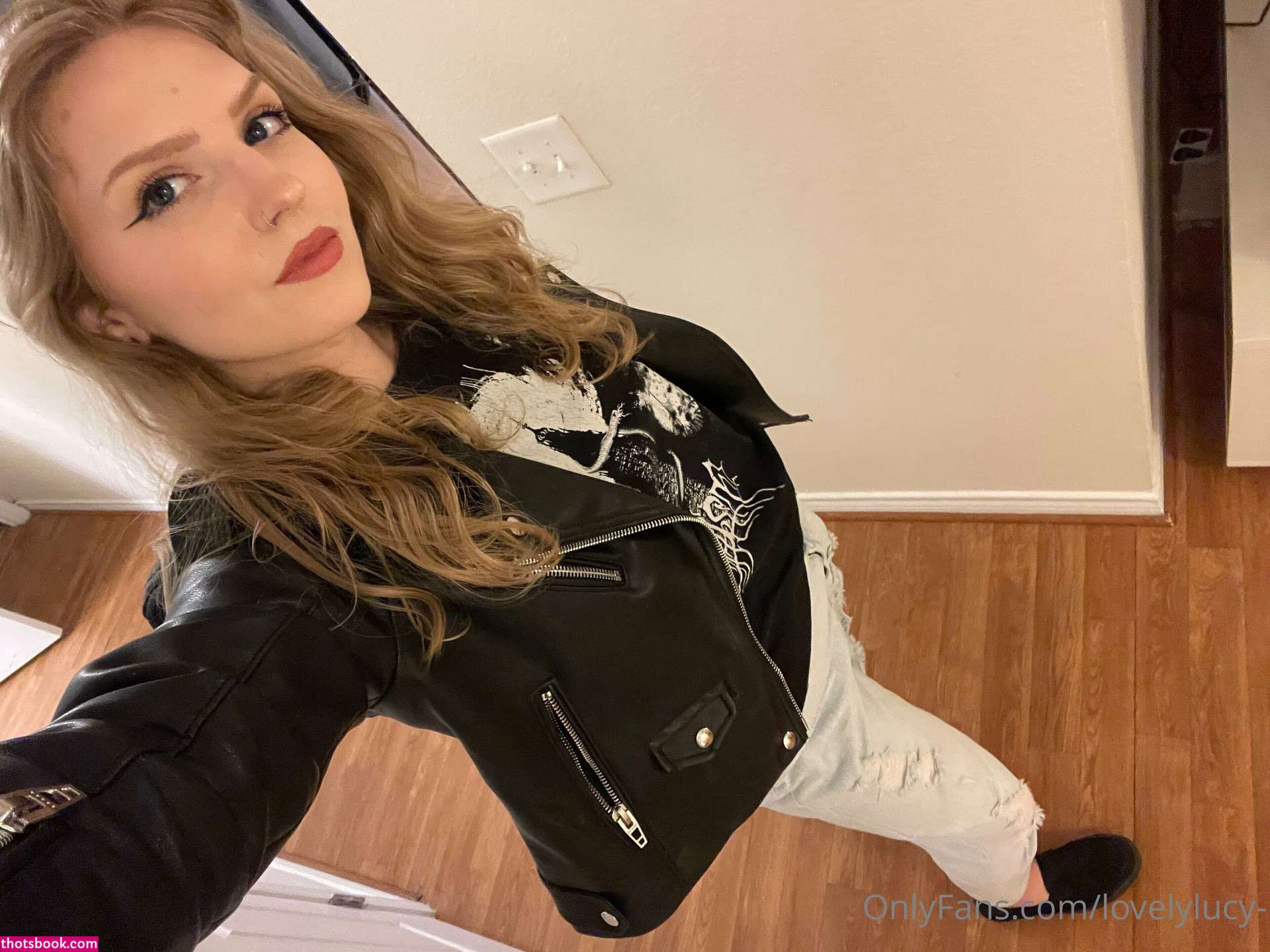 Lucy James Photo #55