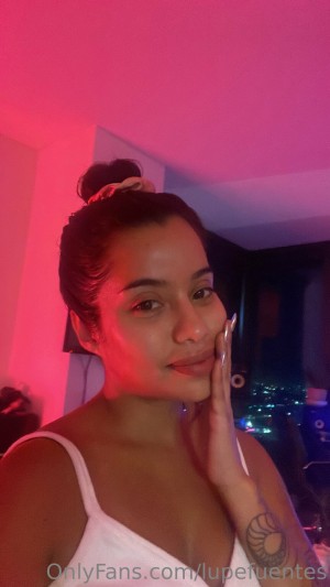 Lupe Fuentes Photo #15