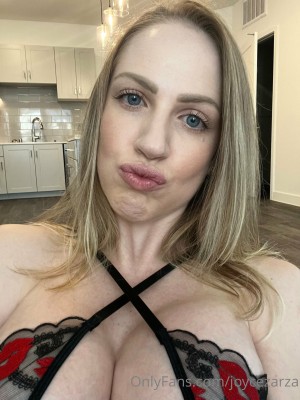 Joyce Zarza Photo #19