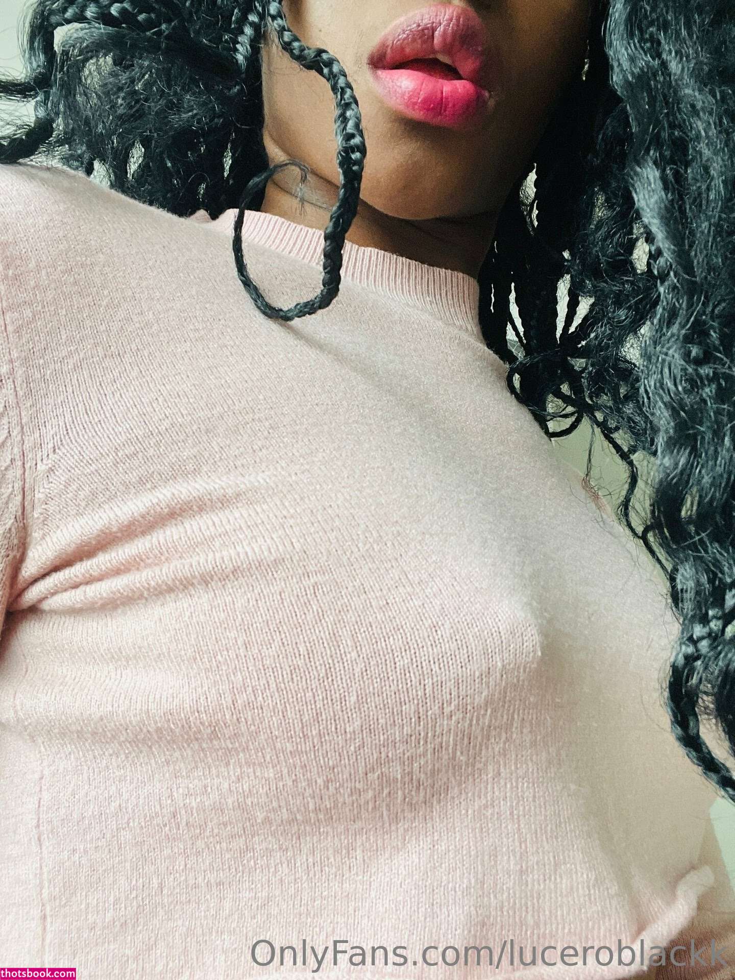 Lucero Black Photo #2