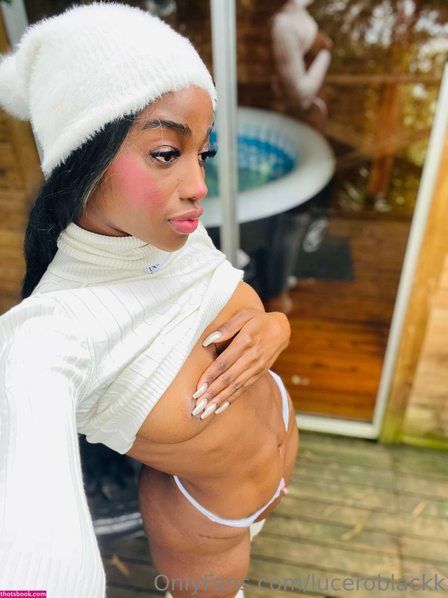 Lucero Black Photo #89