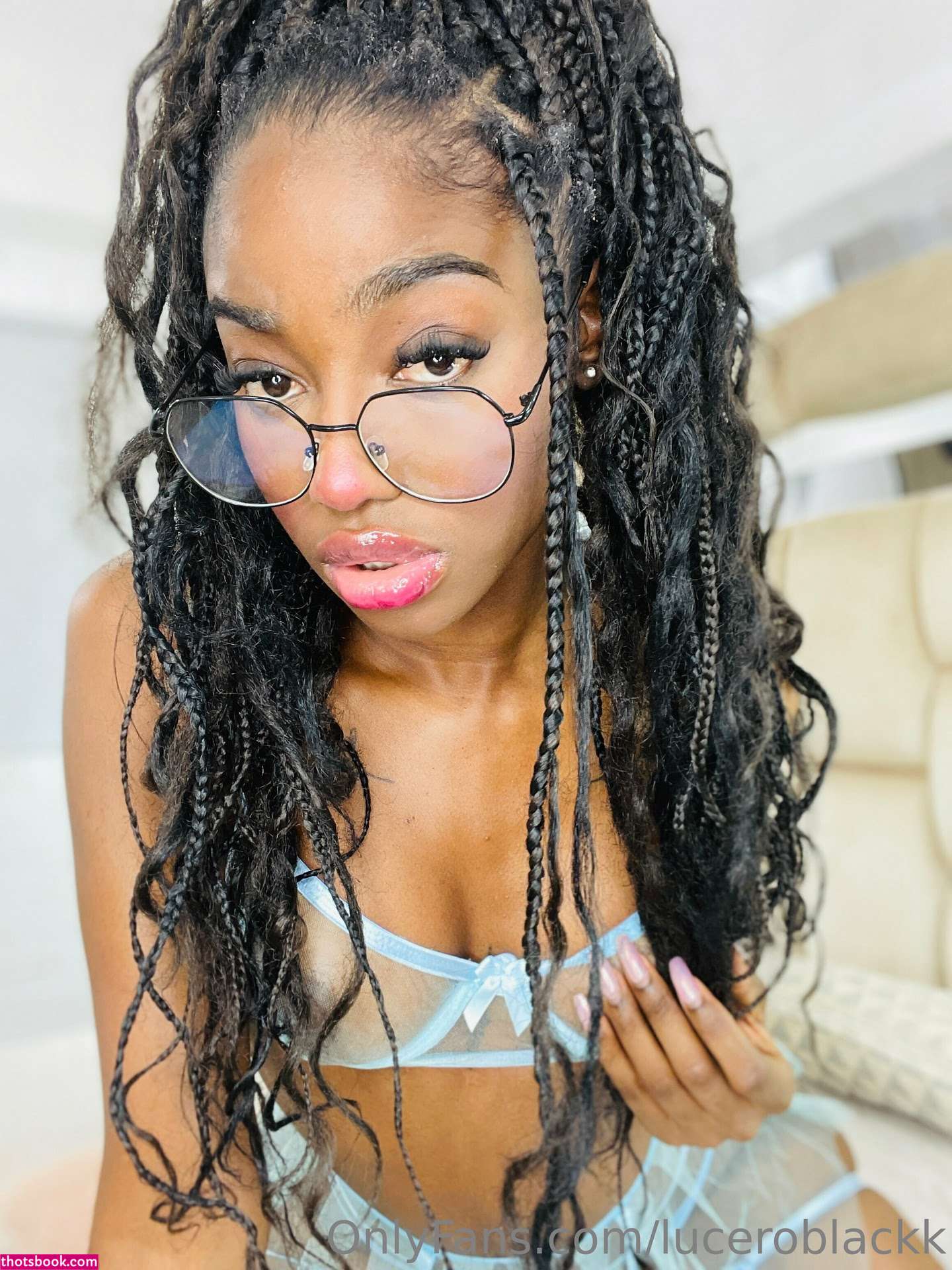 Lucero Black Photo #214