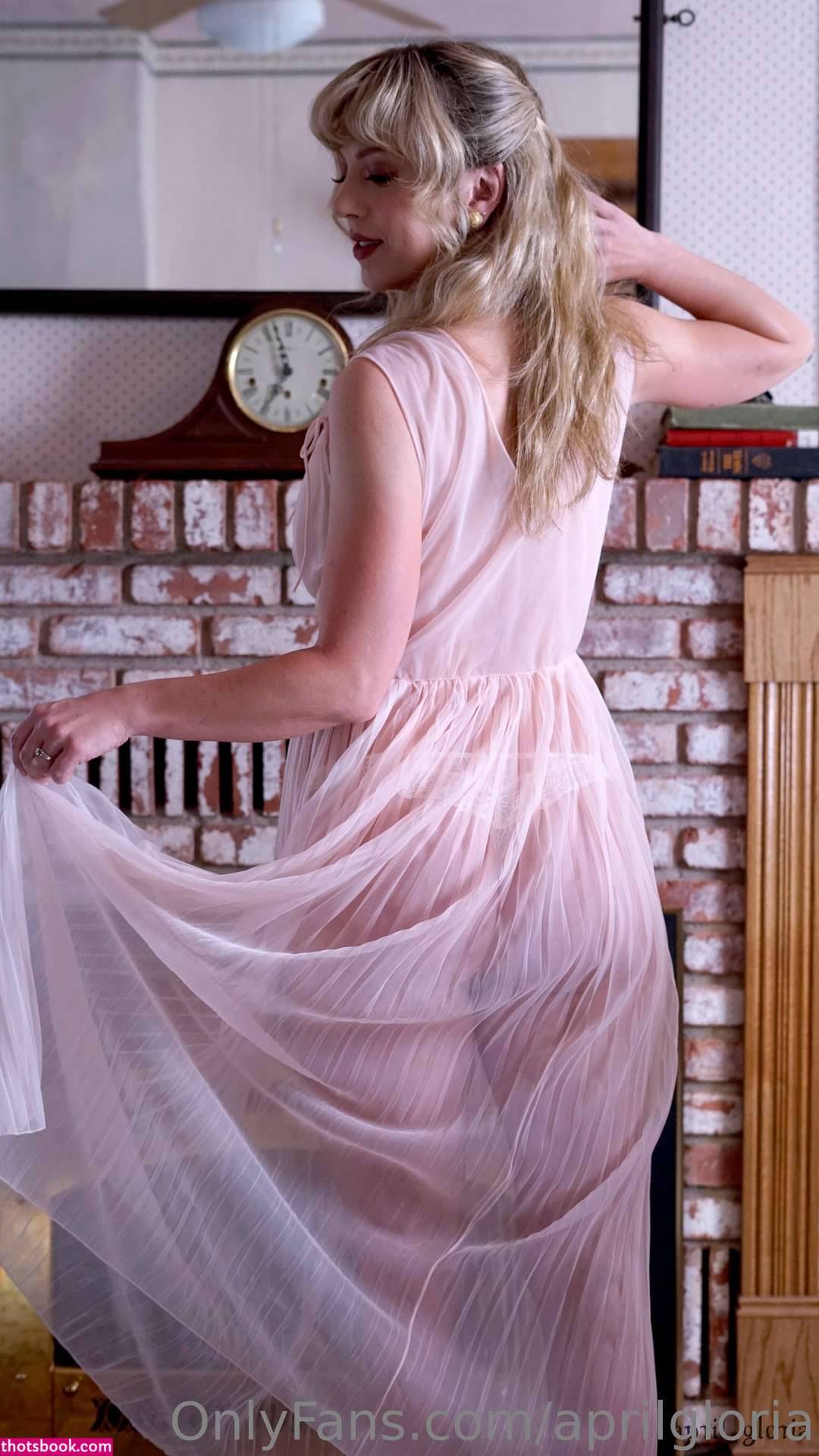 April Gloria Photo #44