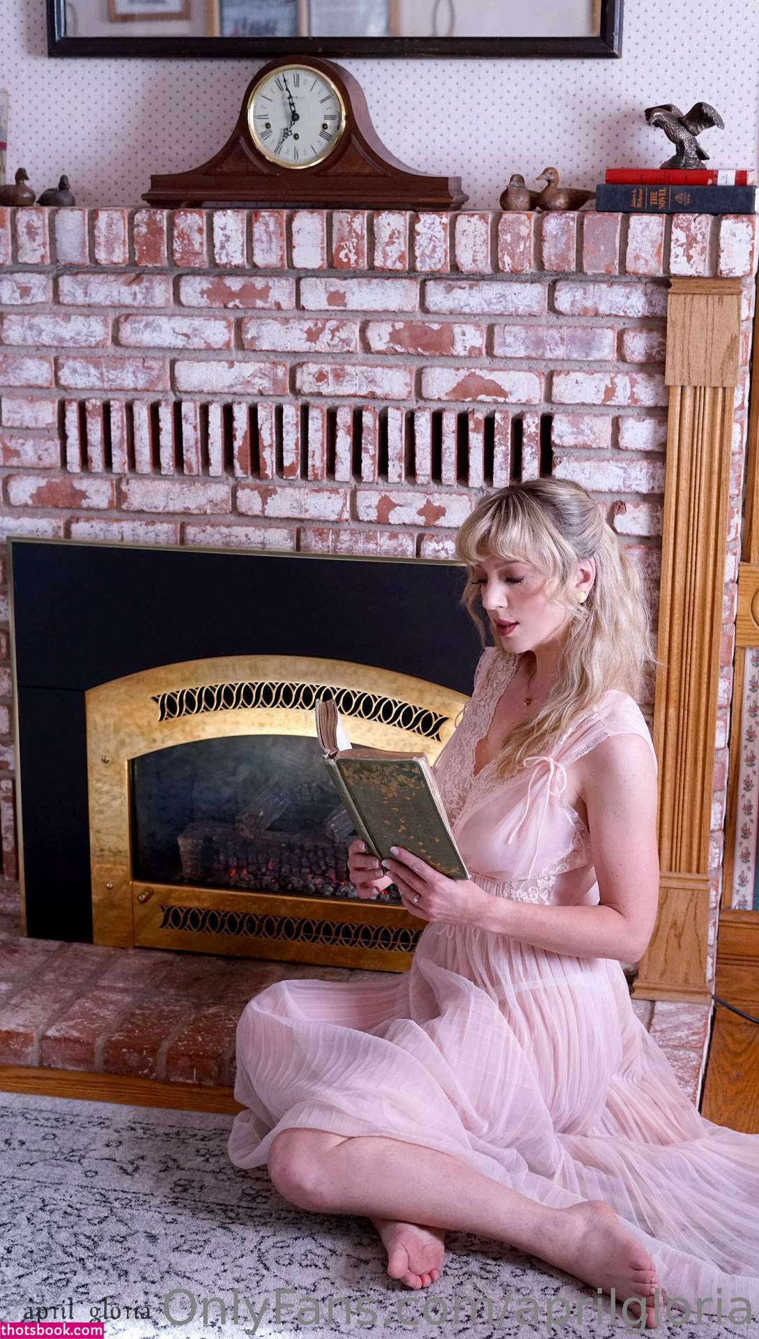 April Gloria Photo #71