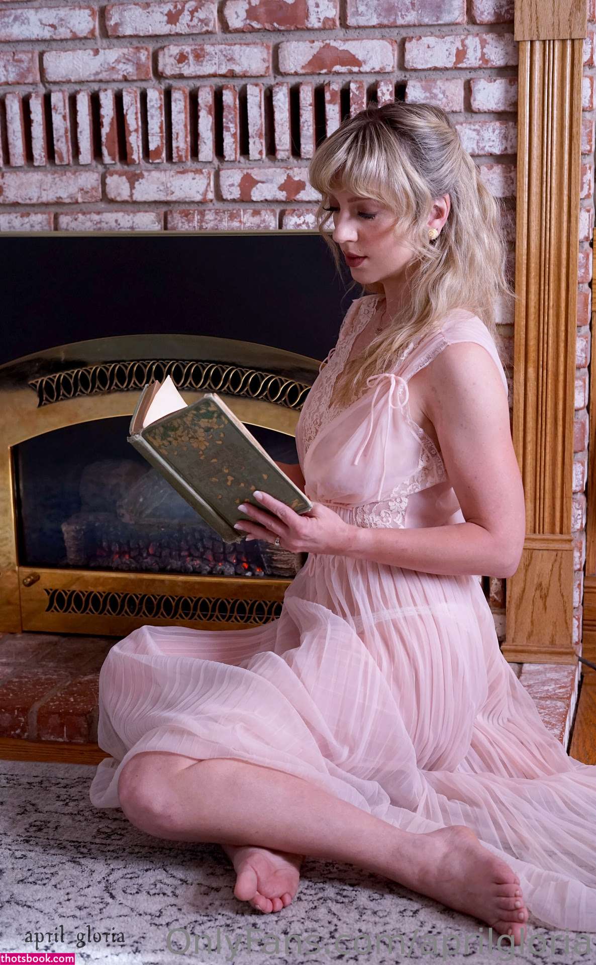 April Gloria Photo #81