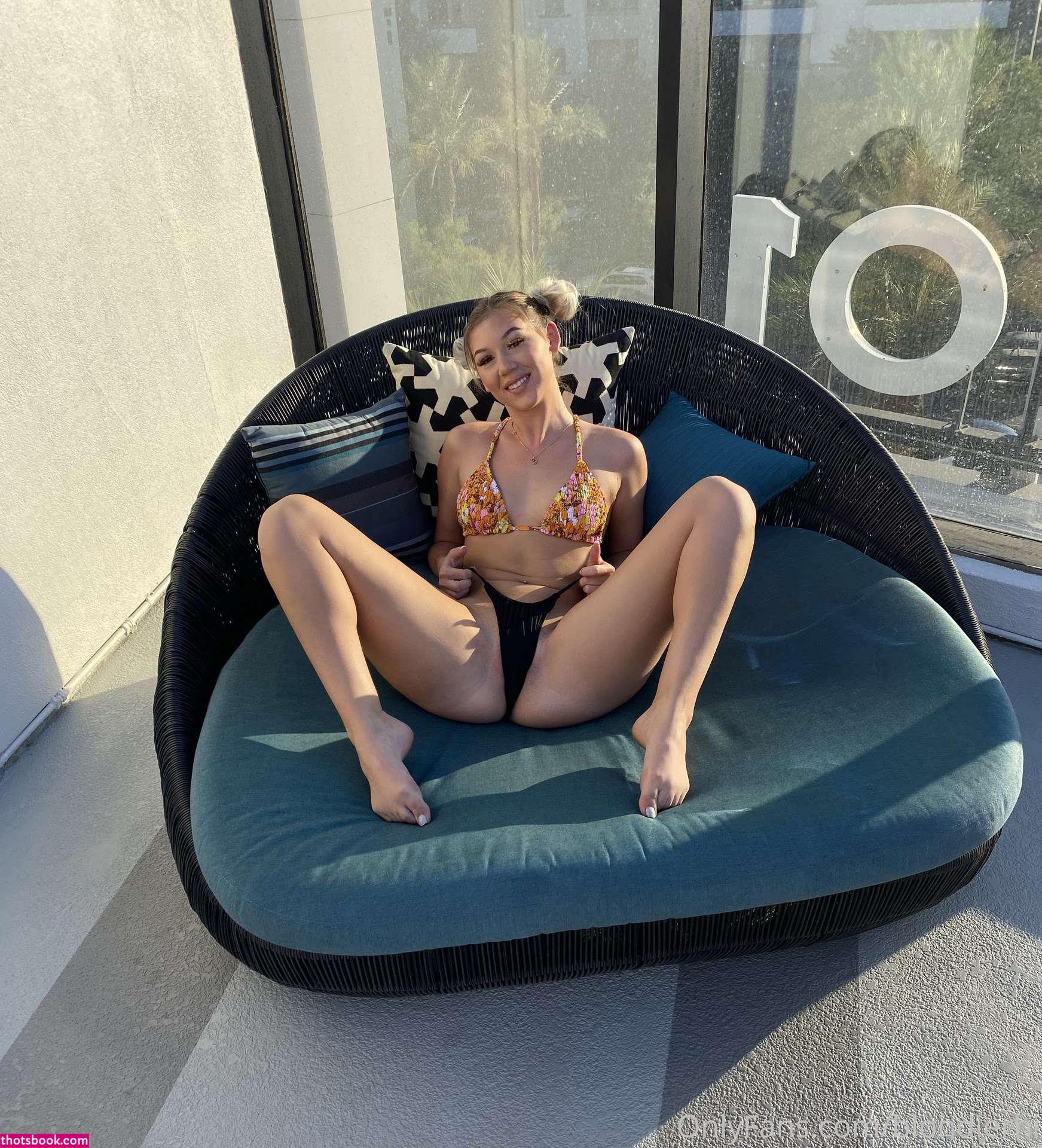 Blondierhi Photo #320