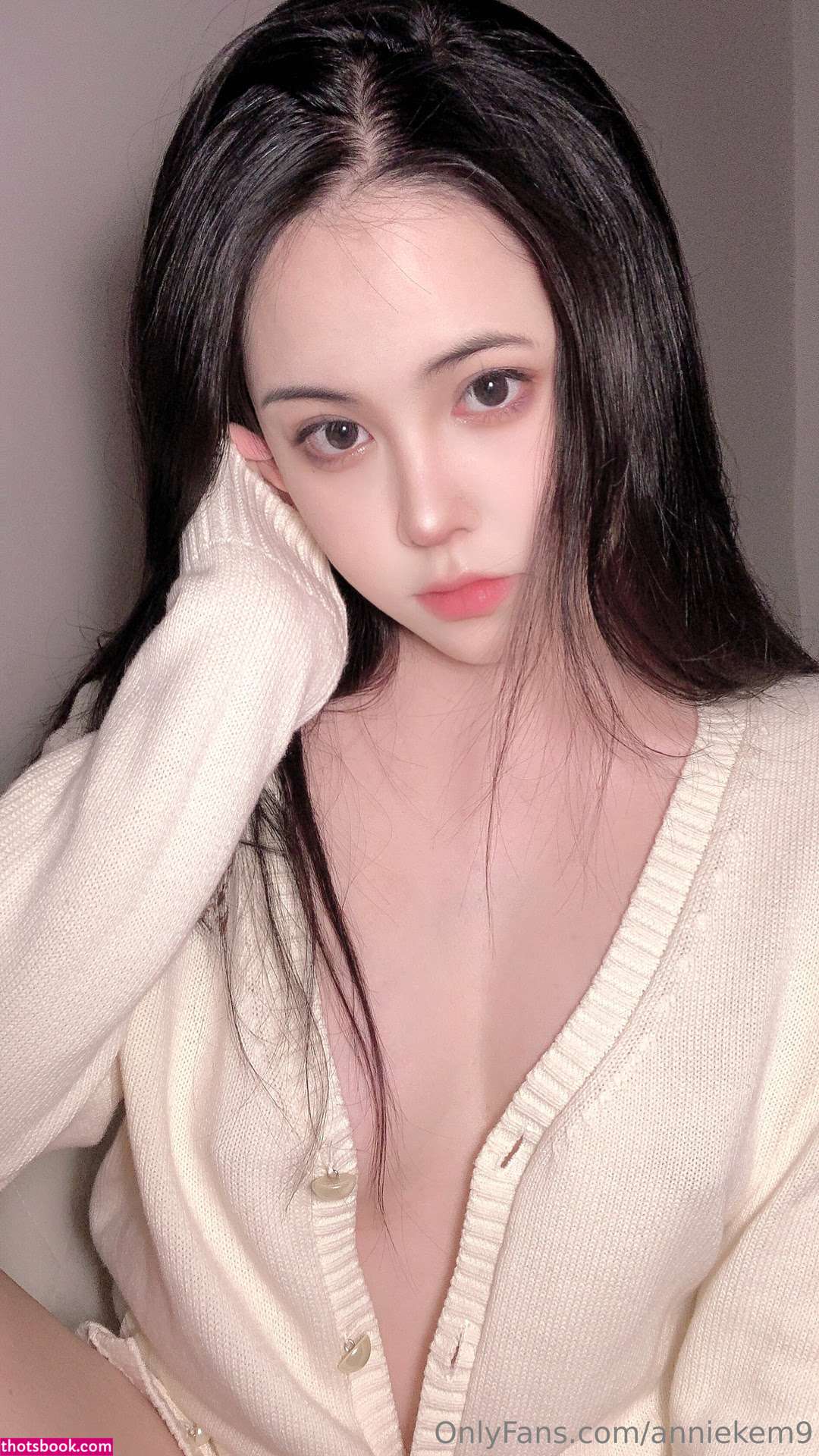 Annie Leonhardt Photo #40