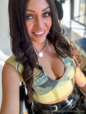 Heyitscaseymae Photo #36