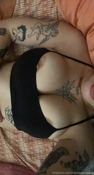 Victoria Woodard Photo #19