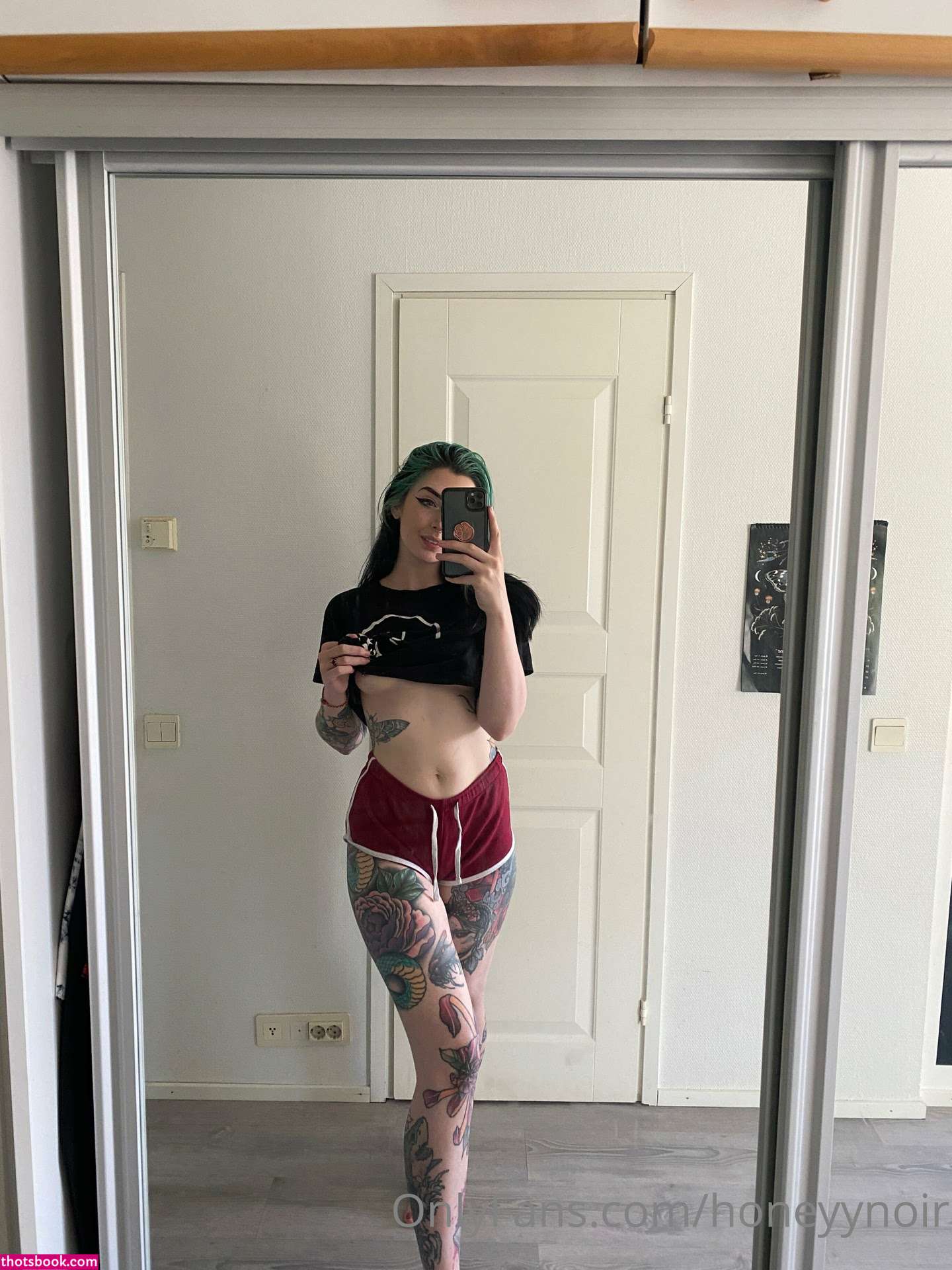 Honeyy Noir Photo #13