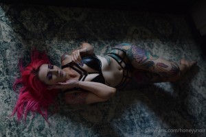 Honeyy Noir Photo #108