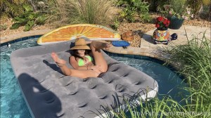 Mistress Alexis Photo #20