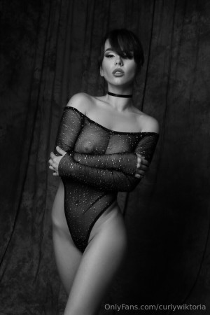 curlywiktoria Photo #123